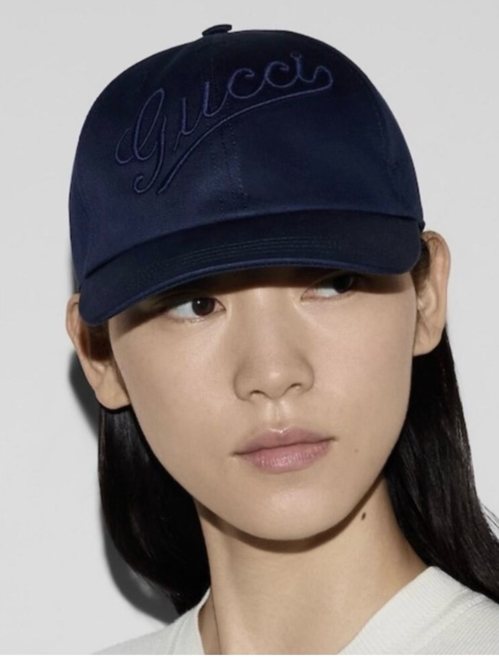 GUCCI Unisex Cotton Adjustable Script Logo Navy Blue Baseball
Cap Hat medium - Picture 8 of 8